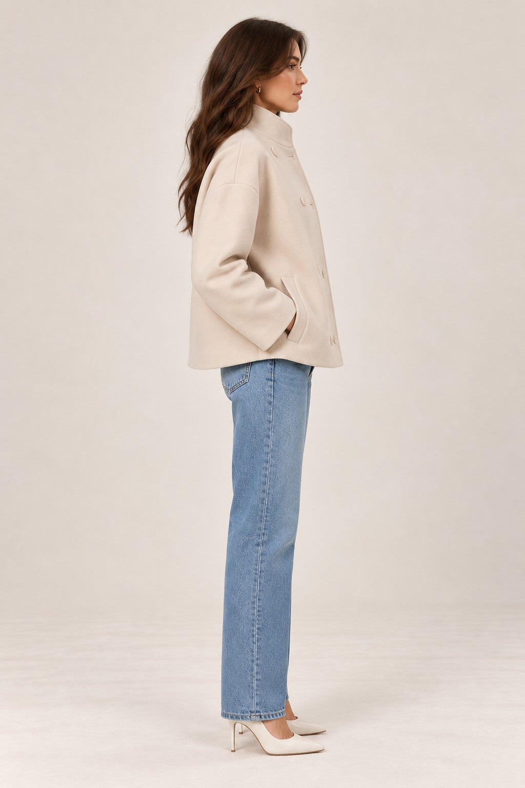 Lucy wool coat in beige, side view